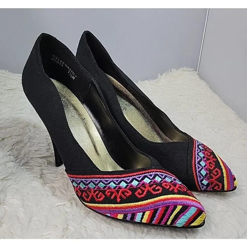 Vintage 90's‎ Y2k Pumps Heels 7.5 Artsy Hipster Hippie Canvas Spanish Colorful